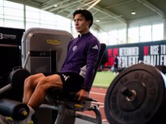 Tip na zranenie, výber divokej karty – Tri veci, ktoré sa objavili na tréningu Man Utd pred Tottenhamom Obranca Manchestru United Lisandro Martinez zintenzívňuje rekonvalescenciu po zranení