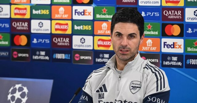 Mikel Arteta počas svojej tlačovej konferencie pred súbojom o vrchol tabuľky medzi Arsenalom a Bayernom Mníchov v Lige majstrov