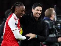 To, čo musí Mikel Arteta dostať hneď po víťazstve v North London Derby, odhaľuje kritické nebezpečenstvo titulu Mikel Arteta, manažér Arsenalu, oslavuje s Eberechim Ezem, ale stále by mohol veci posunúť na novú úroveň