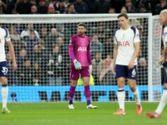 To, čo priaznivci Tottenhamu robili na plný úväzok po prehre Fulhamu, svedčí o probléme Thomasa Franka Hráči Tottenhamu vyzerajú po prvom polčase proti Fulhamu skleslo