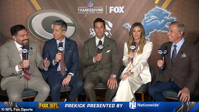 Tom Brady necháva divákov NFL vďakyvzdania v úžase nad svojimi Tom Brady zdieľa smiech s posádkou Fox Sports predtým, ako Lions hostili Packers