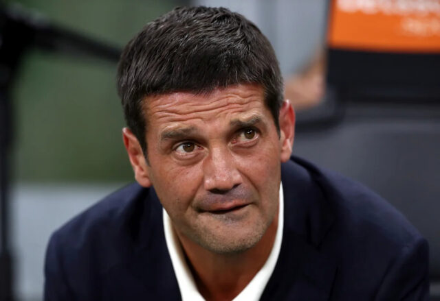 Tréner Interu Miláno Cristian Chivu si počas prestávky vychutnáva večeru Tréner Interu Miláno Cristian Chivu si počas prestávky vychutnáva večeru s personálom v reštaurácii Nerazzurri Legend's