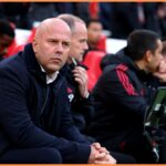 Tréner Liverpoolu Arne Slot preberá zodpovednosť za prehru v Nottinghame