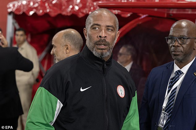 Tréner Nigérie obviňuje DR Kongo z „cvičenia voodoo“ počas porážky Šéf Nigérie Eric Chelle tvrdil, že Demokratická republika Kongo cvičila voodoo počas výhry v penaltovom rozstrele nad jeho tímom, keď ho spozorovali pri pokuse konfrontovať opozičný trénerský personál.