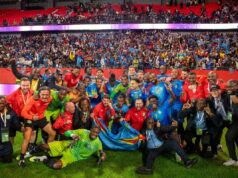 Tréner Nigérie tvrdí, že DR Kongo „urobilo nejaké voodoo“ počas porážky v penaltovom rozstrele v kvalifikácii na majstrovstvá sveta Tréner Nigérie Eric Chelle (tretí zľava) pred zápasom (REUTERS)