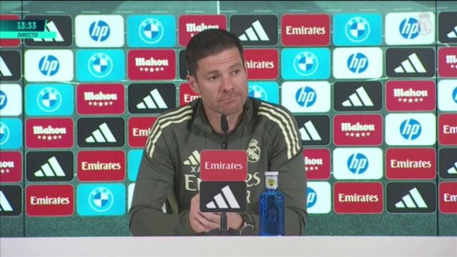 Tréner Realu Madrid Xabi Alonso reaguje na kritiku
