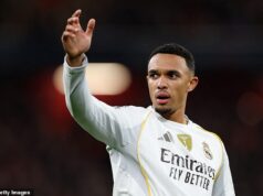 Trent Alexander-Arnold nebude prekvapený tým, čo sa mu stalo pri jeho návrate na Anfield – buly v Liverpoole boli chromé a predvídateľné, ale ukazujú, že jeho jedinečné schopnosti chýbajú, píše IAN LADYMAN Trent Alexander-Arnold podľa očakávania vydržal po návrate na Anfield nepriateľské prijatie