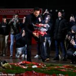 Trent Alexander-Arnold položil niekoľko kvetov na pamiatku Dioga Jotu a jeho brata Andrého