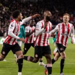 Igor Thiago z Brentfordu oslavuje