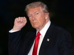 Trump sa zúčastňuje zápasu NFL Commanders-Lions Trump sa zúčastňuje zápasu NFL Commanders-Lions