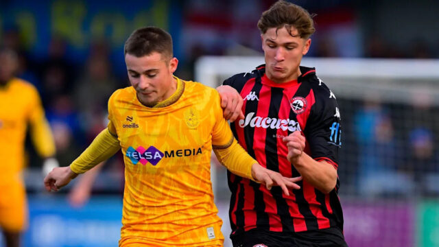 Truro City 2:3 Sutton United
