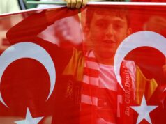 Turecký futbal po stávkovom škandále uvalil dočasný zákaz činnosti pre 102 hráčov Turecký futbal po stávkovom škandále uvalil dočasný zákaz činnosti pre 102 hráčov