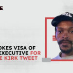 USA zrušili víza hudobného manažéra pre tweet Charlieho Kirka