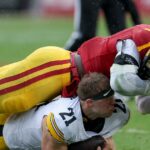 USC udržuje nádeje na play-off nažive lejakom tvrdosti proti Iowe