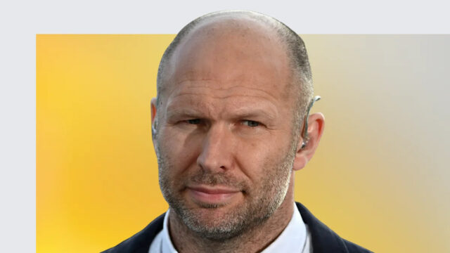 Úľava pre vysnívaný začiatok Norwicha a Hellberga - EFL od Tom Cannon z Sheffieldu United bojuje o držanie lopty s Harrym Winksom z Leicestru City.