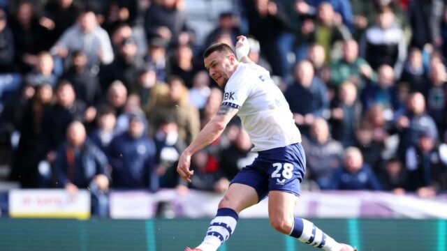 Útočník Preston North End Osmajič dostal trest na deväť zápasov za rasové zneužívanie
