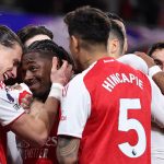 Útok Arsenalu na titul Premier League vyzerá nezastaviteľne, keďže Tottenham je ponížený