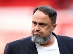 V Grécku sa začína veľký súdny proces s predsedom klubu Olympiacos FC Marinakisom, futbalovými fanúšikmi, pre športové násilie V Grécku sa začína veľký súdny proces s predsedom klubu Olympiacos FC Marinakisom, futbalovými fanúšikmi, pre športové násilie