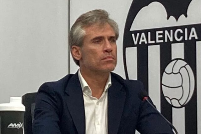 Valencia odvolala športového riaditeľa, CEO môže potrestať veterána Valencia odvolala športového riaditeľa, CEO môže potrestať veterána