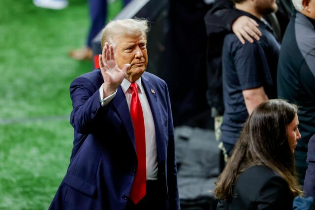 Velitelia riskujú stratu až 800 000 000 dolárov v dôsledku logo pochodového šialenstva