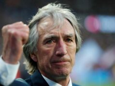 Veľký Billy Bonds z West Hamu zomrel vo veku 79 rokov, hráči nosili počas zápasu Liverpoolu čierne pásky Veľký Billy Bonds z West Hamu zomrel vo veku 79 rokov, hráči nosili počas zápasu Liverpoolu čierne pásky