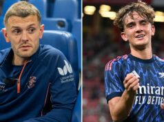 Verdikt Jacka Wilshera nad zázračným chlapcom Arsenalu Maxom Dowmanom hovorí za všetko – „Lepší ako ja“ Max Dowman z Arsenalu tlieska fanúšikom po zápase Premier League medzi Arsenalom a Leedsom United na Emirates Stadium 23. augusta 2025 v Londýne v Anglicku.