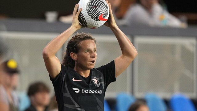 Veterán NWSL čelí spätnému nárazu cez stĺp
