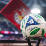 Vicariove sťažnosti sú pravdivé, pretože Tottenham naďalej zápasí s pohodlím domova