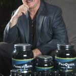 Victor Conte, hlavný mozog škandálu so steroidmi v MLB začiatkom roku 2000, zomrel