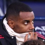 Alexander Isak počas zápasu Premier League medzi Manchestrom City a Liverpoolom na Etihad Stadium.