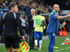 Vini a desať ďalších: Ancelotti potvrdzuje Viniciusa na majstrovstvá sveta Download app from appStore