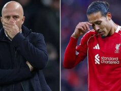 Virgil van Dijk a Arne Slot sa mýlia, pretože hra viní z krízy v Liverpoole Virgil van Dijk a spoluhráči z Liverpoolu vyzerajú skľúčene