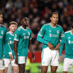 Virgil van Dijk kritizoval za to, že hodil spoluhráča pod autobus, keďže Liverpool má stále slabú formu