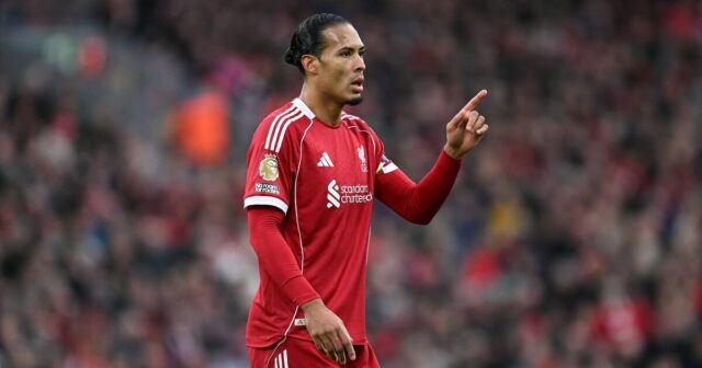 Virgil van Dijk sa dymí v Liverpoole a vznáša obvinenie zo šatne | Futbal | Šport
