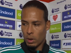 Virgil van Dijk sa prekvapivo priznal po tom, čo Liverpool a Arne Slot dosiahli nové minimum Virgil van Dijk ukazuje na svojho tímového kolegu