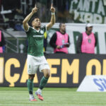 �� Vitor Roque žiari, Palmeiras sa odťahuje, Santos sa potápa v Z4