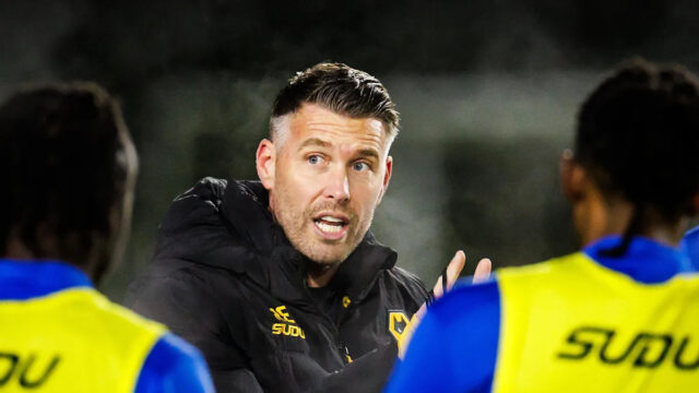 Vlci majú ešte čas na prežitie - Edwards
