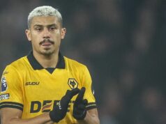 Vlci prerušili ticho na Joao Gomes do Man Utd po zelenom svetle | Futbal | Šport Vlci prerušili ticho na Joao Gomes do Man Utd po zelenom svetle | Futbal | Šport