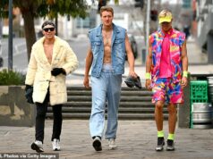 Vnútorný príbeh o tom, ako klub futbalovej hviezdy pomohol udržať jeho obvinenie zo znásilnenia v tajnosti, a činom, ktorý šokoval fanúšikov AFL – keďže tvrdenia padajú Tannerovi Bruhnovi, na snímke vľavo počas osláv šialeného pondelka v roku 2023, boli tento týždeň na súde vznesené sexuálne obvinenia.