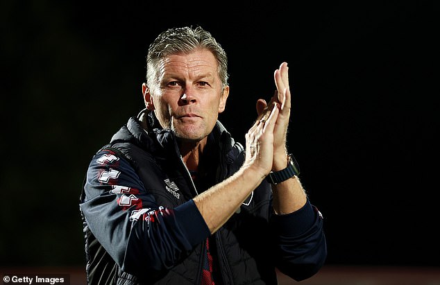 Vnútri emocionálneho návratu Steva Cotterilla do Cheltenham Town: Prečo sa Legendárny šéf Cheltenhamu Steve Cotterill sa v septembri emocionálne vrátil do klubu