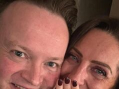 Vo vnútri pestrého milostného života Shauna Murphyho, keď sa snookerová legenda už TRETÍkrát zasnúbi: Star sa usadí s medzinárodne uznávaným klaviristom po tom, čo nevedomky strávil noc s eskortou Snookerová legenda Shaun Murphy je po tretíkrát zasnúbená po tom, čo položil otázku hudobníkovi Jo Rochellovi