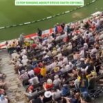 Na snímke: záber z videa, na ktorom fanúšikovia hádžu kartónové podnosy s pivom na anglických fanúšikov počas prvého sobotňajšieho testu, pričom podnosy sú posypané uličkami