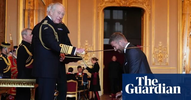 Vstaň, Sir David: Beckham povýšený do rytiera kráľa Charlesa na ceremónii na hrade Windsor | David Beckham
