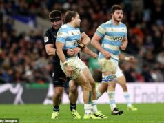 Výhra Anglicka v Argentíne je nešťastná: Tom Curry je obvinený z toho, že strčil do konkurenčného trénera a povedal mu, aby sa vykašľal, keď náhradník vyvolal šarvátku na ihrisku Tom Curry bol obvinený z toho, že povedal trénerovi Argentíny Felipemu Contepomimu, aby sa „vykašľal“ na nepokojnom stretnutí v tuneli.