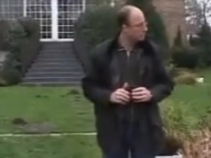 „Vymenil som 20 pív Millwall ohýbačov a smoliarskych invázií za bývanie v zámku.“ Kasey Keller žil na nemeckom zámku, keď hrával Bundesligu