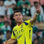 Vymieňa Cristiano Ronaldo futbalovú loptu za rukavice MMA?