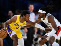 Vyplnil syn LeBrona Jamesa Luku Doncica a Austina Reavesa vo veľkosti Void vs Blazers? (3. novembra) Vyplnil syn LeBrona Jamesa Luku Doncica a Austina Reavesa vo veľkosti Void vs Blazers? (3. novembra)