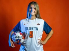 Vysokoškolský futbalista zomrel po havárii e-kolobežky, ktorá ju nechala ležať na jednotke intenzívnej starostlivosti šesť týždňov Lauren Turner, futbalistka na univerzite v Cal State Fullerton zomrela po tragickej nehode