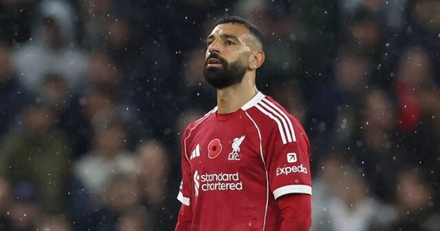 Wayne Rooney sa zdvojnásobil na Mohameda Salaha, keď ikona Man Mohamed Salah sa v Liverpoole trápi