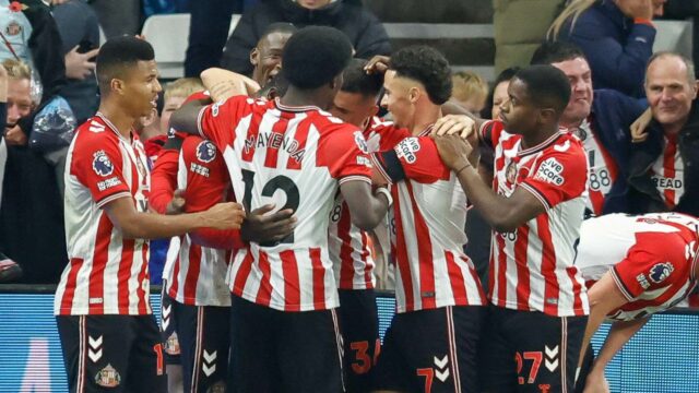 Wes Brown nevidí „žiadny dôvod, prečo“ Sunderland nemôže „prilákať“ hviezdu Barcelony za 70 miliónov libier
